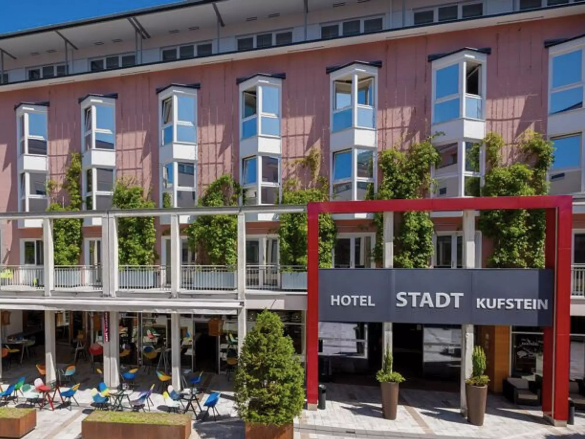 Hotel Stadt Kufstein - Außenansicht © Foto Becknap