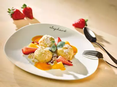 Essen in Elephant Kufstein Lounge